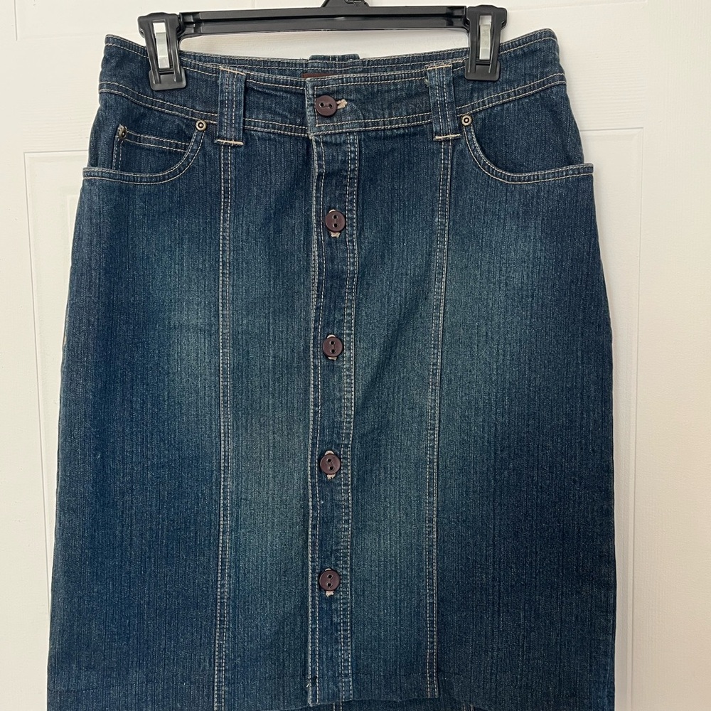 # 75- Bandolino knee Lenght Dark Blue Denim Skirt